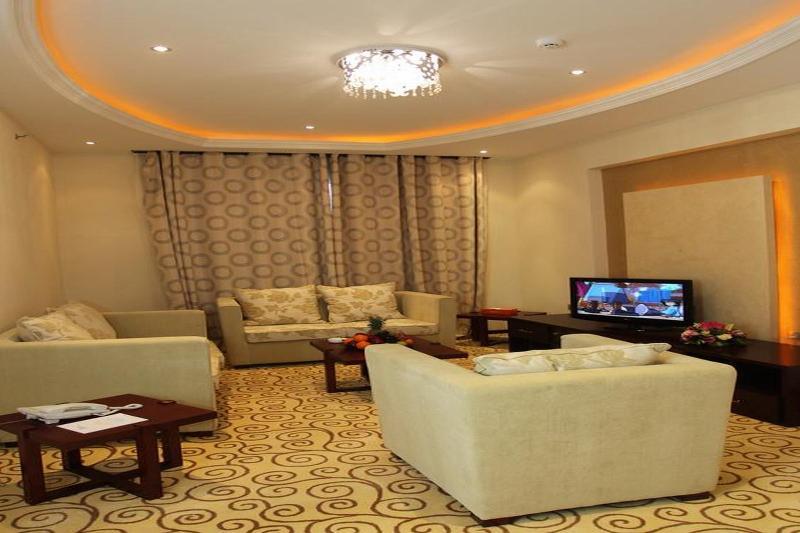 Al Liwan Suites Rawdat Al Khail Doha Buitenkant foto