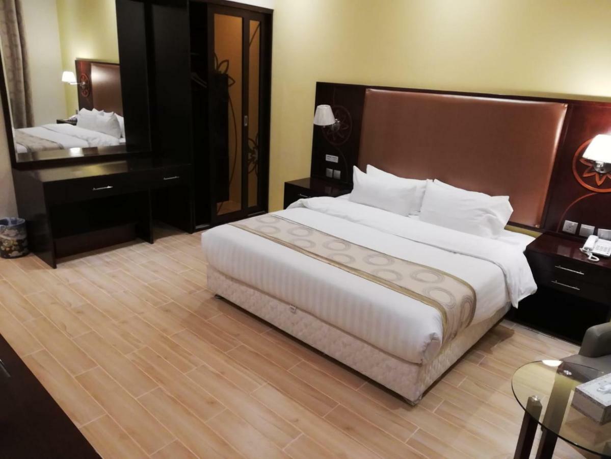 Al Liwan Suites Rawdat Al Khail Doha Buitenkant foto